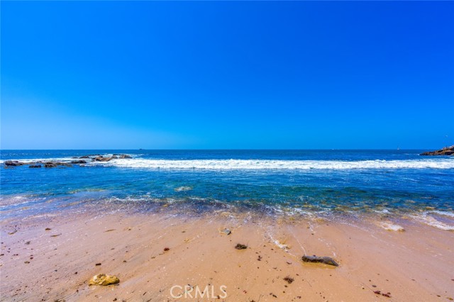 Direct beach access with key