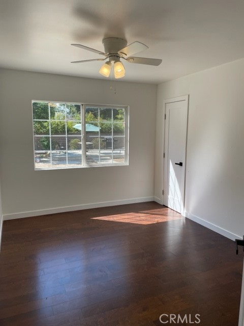 Detail Gallery Image 10 of 12 For 21806 Bryant St, Canoga Park,  CA 91304 - 5 Beds | 3 Baths