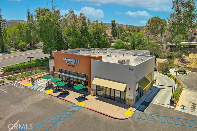 450 Country Club Drive, Simi Valley CA: https://media.crmls.org/medias/e33cdddf-76f7-4f18-a9a6-13268e6fc32b.jpg