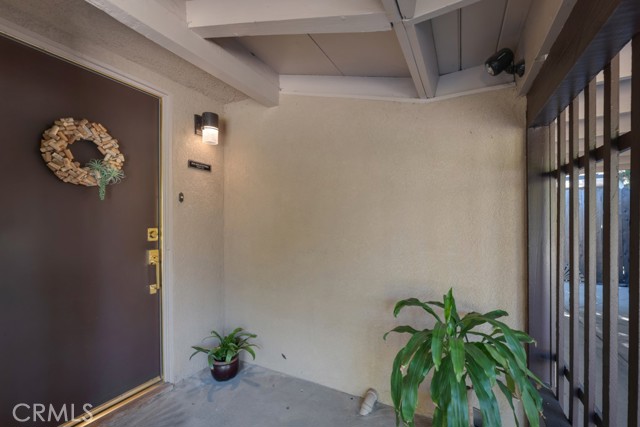 Detail Gallery Image 6 of 44 For 6500 Jumilla, Woodland Hills,  CA 91367 - 3 Beds | 2 Baths