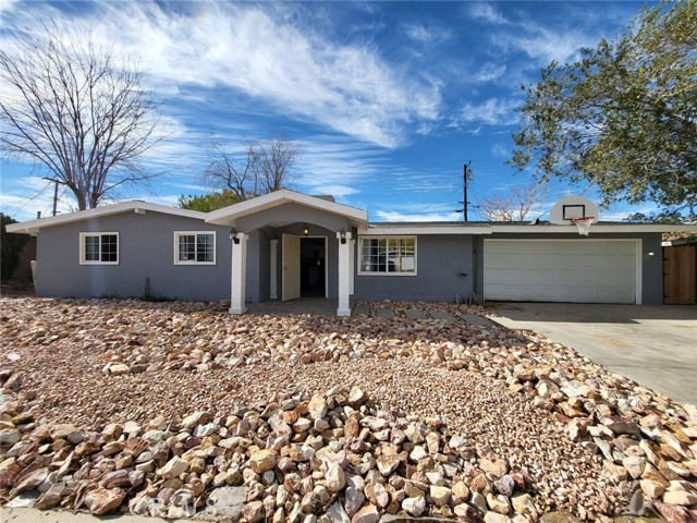 Detail Gallery Image 1 of 4 For 38513 32nd St, Palmdale,  CA 93550 - 6 Beds | 2 Baths