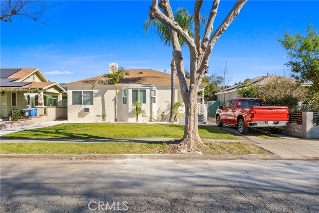 Detail Gallery Image 2 of 23 For 2625 N Lugo, San Bernardino,  CA 92404 - 2 Beds | 2 Baths