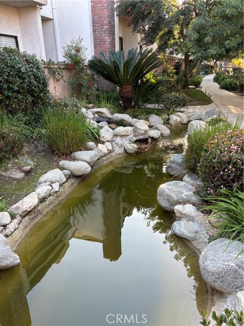 5533 Edward E Horton Lane, Encino CA: https://media.crmls.org/medias/e33d8e45-4316-43aa-9138-0143fdf21973.jpg