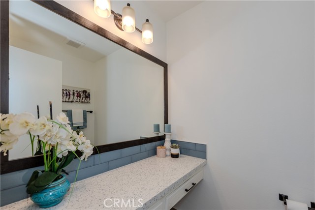 Detail Gallery Image 8 of 45 For 20319 Gardenia, Huntington Beach,  CA 92646 - 2 Beds | 1/1 Baths