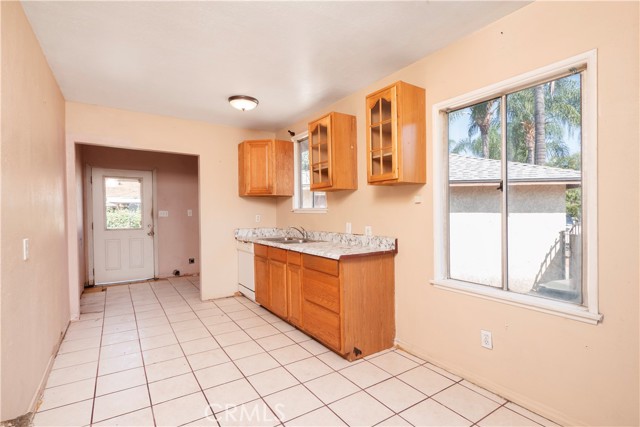 2306 W Cedarwood Street, West Covina CA: https://media.crmls.org/medias/e33dec7b-439e-423b-b06b-bb5283e9918e.jpg