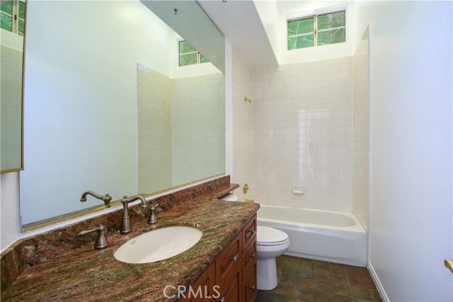 Detail Gallery Image 14 of 39 For 38749 Muirfield Dr, Murrieta,  CA 92562 - 3 Beds | 3/1 Baths