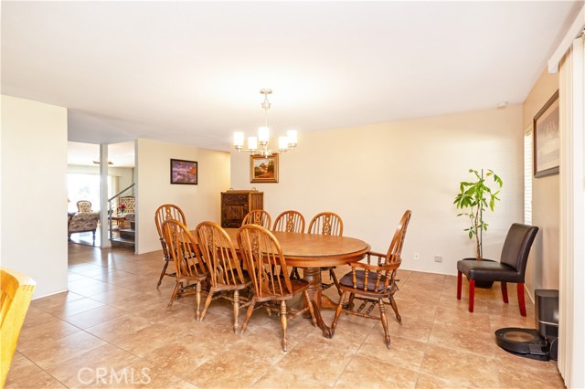 Detail Gallery Image 11 of 71 For 3985 Oakridge Cir, Norco,  CA 92860 - 5 Beds | 3 Baths