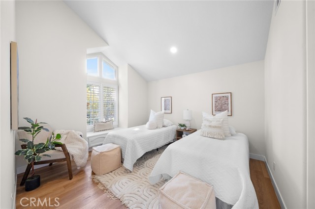 540 Pittsfield Court, Long Beach CA: https://media.crmls.org/medias/e33f002c-b81b-4b0d-8ff3-cf0cbfb03ee3.jpg