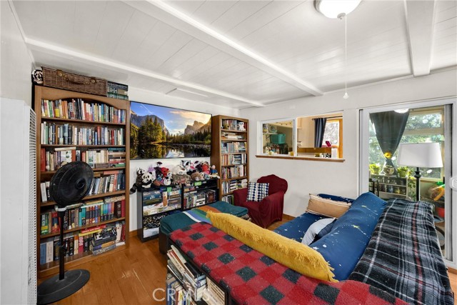 Detail Gallery Image 8 of 30 For 32876 Lone Pine Dr, Running Springs,  CA 92382 - 2 Beds | 1 Baths