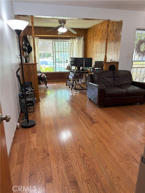 9525 Dearborn Avenue, South Gate, California 90280, 2 Bedrooms Bedrooms, ,1 BathroomBathrooms,Residential,For Sale,9525 Dearborn Avenue,CRDW25161097