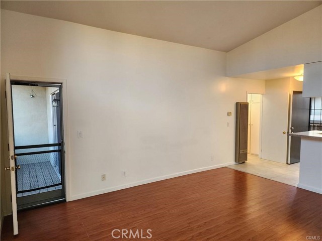 23302 Sesame Street, Torrance CA: https://media.crmls.org/medias/e33fafeb-2e47-42df-872e-e8ec68303a28.jpg