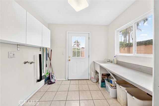 Image 34 of 53 For 13220 Fonseca Ave