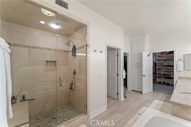 Detail Gallery Image 21 of 51 For 2355 N Beverly Glen Bld, Los Angeles,  CA 90077 - 2 Beds | 3/1 Baths