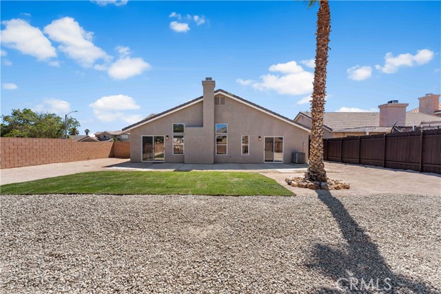 37011 Zinnia Street, Palmdale CA: https://media.crmls.org/medias/e34030de-86c0-499d-b9d8-2711db0870a8.jpg