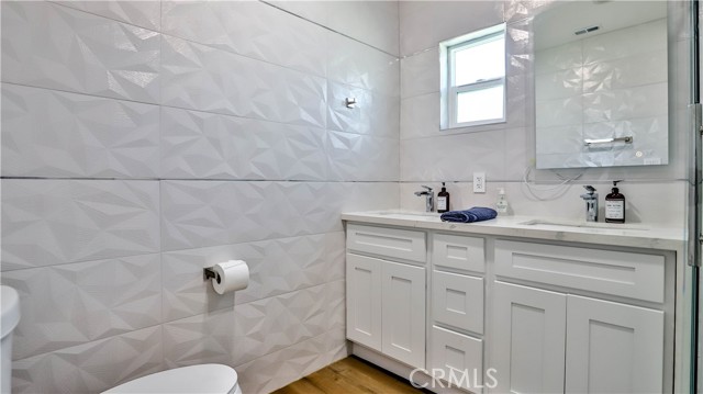 408 S Flower Street, Santa Ana CA: https://media.crmls.org/medias/e340500f-39d4-4866-81f6-58603056d17f.jpg