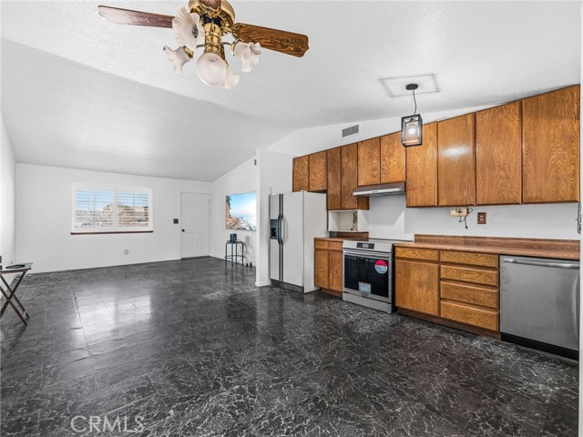 Detail Gallery Image 13 of 33 For 18449 Hackberry, Hesperia,  CA 92345 - 3 Beds | 2 Baths