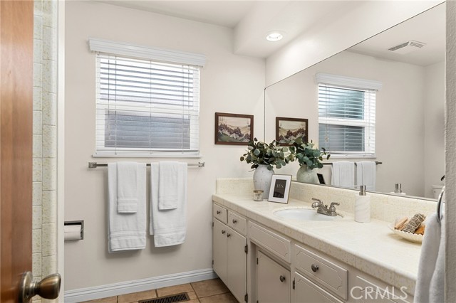Detail Gallery Image 31 of 45 For 19 via Verona Cir, Chico,  CA 95973 - 3 Beds | 2 Baths
