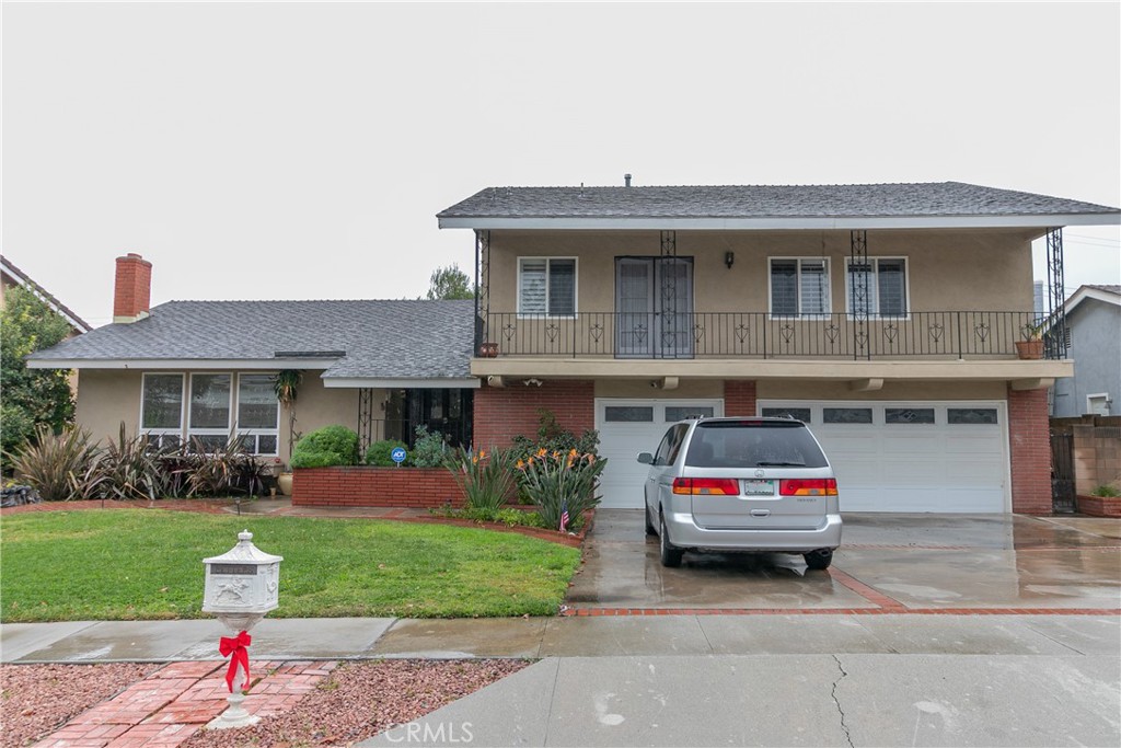 1800 E North Hills Dr