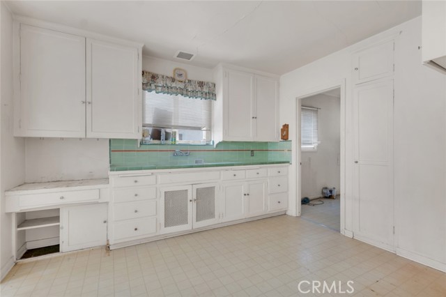 311 N Del Mar Avenue, San Gabriel CA: https://media.crmls.org/medias/e3420f02-9c4b-4f8e-9077-ae084dbff044.jpg