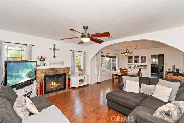 1295 W Orange Grove Avenue, Pomona, CA, 91768 1295 W Orange Grove Avenue, Pomona, CA, 91768