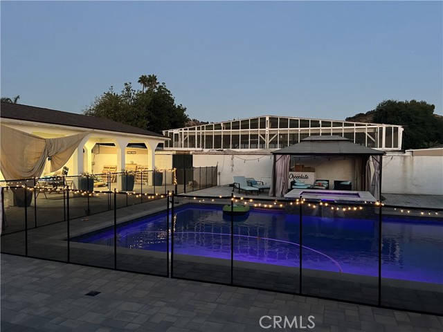 11024 Peoria Street, Sun Valley CA: https://media.crmls.org/medias/e342e82a-a8b6-4a00-8a0c-2a15a28ddf1a.jpg