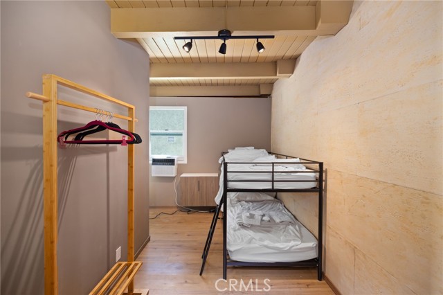 3233 Tareco Drive, Los Angeles CA: https://media.crmls.org/medias/e3430582-5946-40c9-bacf-0a1ae21999ca.jpg