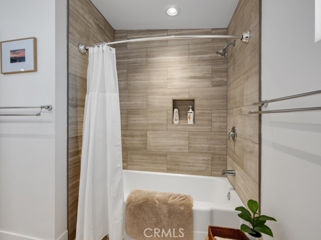 https://media.crmls.org/medias/e343ed05-c9e7-42c9-b631-5d1cd17d4cf2.jpg?preset=X-Large