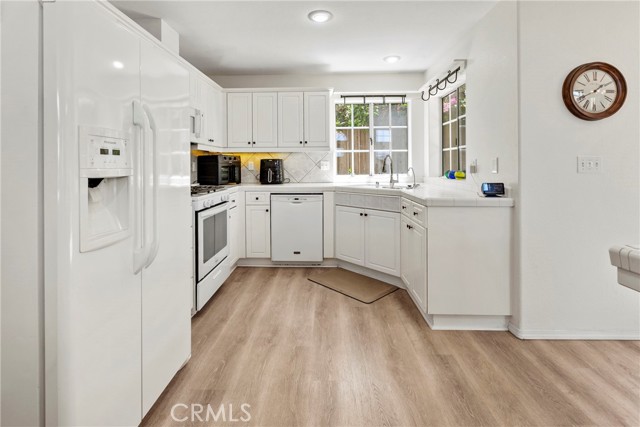 1640 Atlantic City Avenue, Grover Beach CA: https://media.crmls.org/medias/e34512d0-7d4d-4297-92bc-47fd41b93a2f.jpg