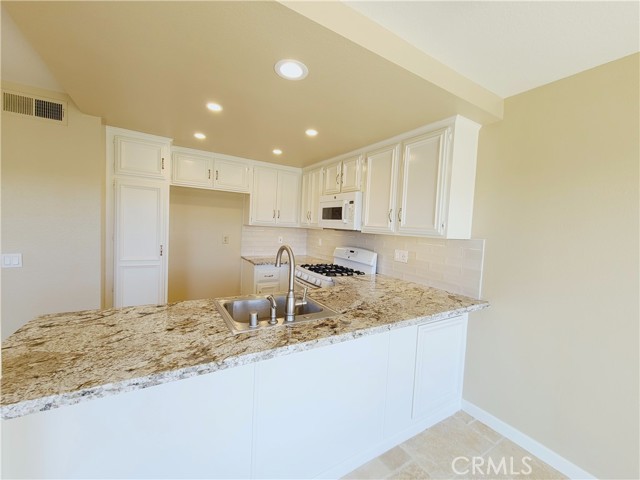 Detail Gallery Image 4 of 41 For 14 Windcrest, Laguna Niguel,  CA 92677 - 3 Beds | 2/1 Baths