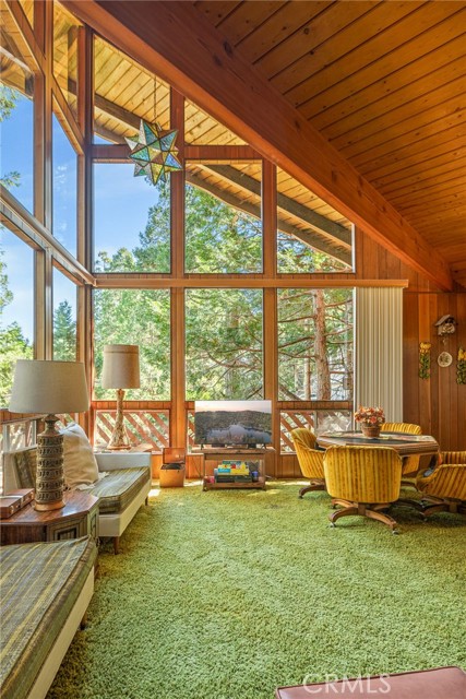 24379 Bernard, Crestline, CA 92325