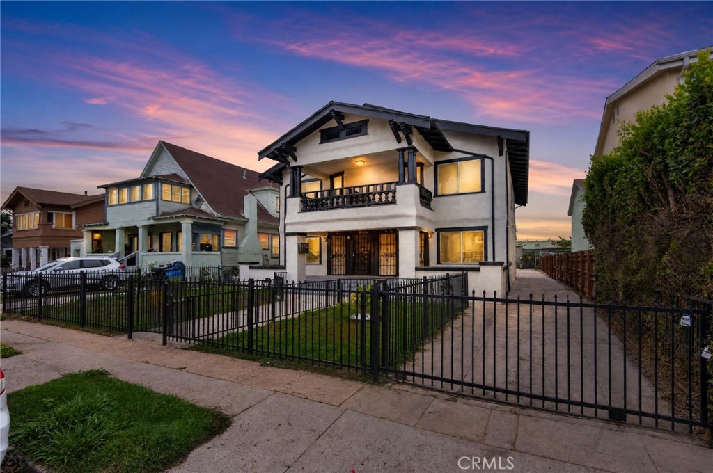 Quadruplex at 611 W 46th