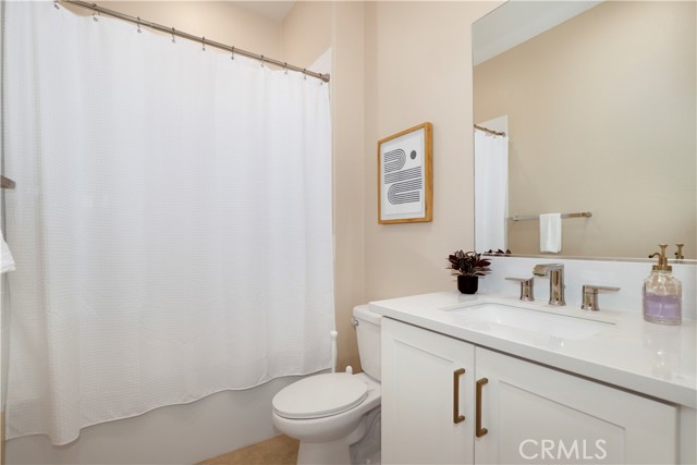 Detail Gallery Image 29 of 38 For 27512 Golden Currant Pl, Valencia,  CA 91381 - 4 Beds | 4 Baths