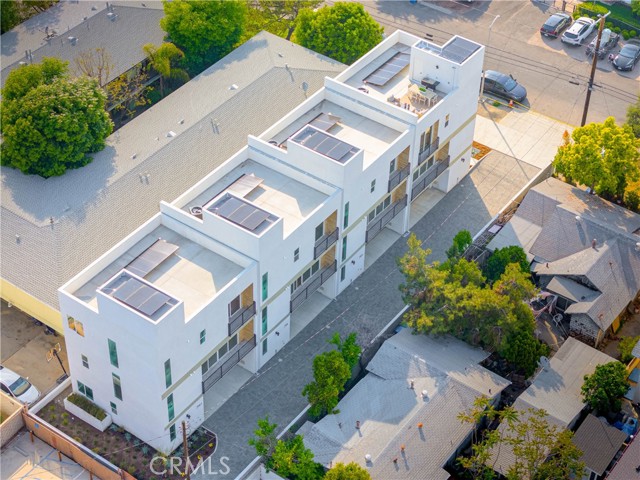 712 N Chestnut Avenue, Los Angeles CA: https://media.crmls.org/medias/e3465dcb-8f12-4f69-8e8d-87dae933a200.jpg