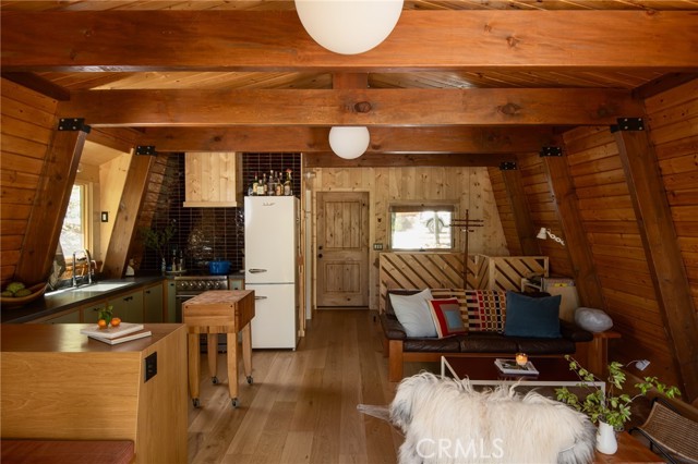 Detail Gallery Image 11 of 25 For 26486 Forest Ln, Twin Peaks,  CA 92391 - 2 Beds | 1/1 Baths