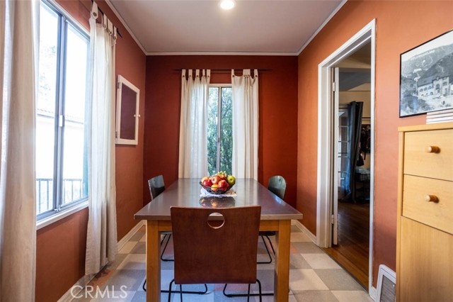 989 Coronado Drive, Glendale CA: https://media.crmls.org/medias/e348542d-14fd-4ff5-9ab2-000698c3162f.jpg