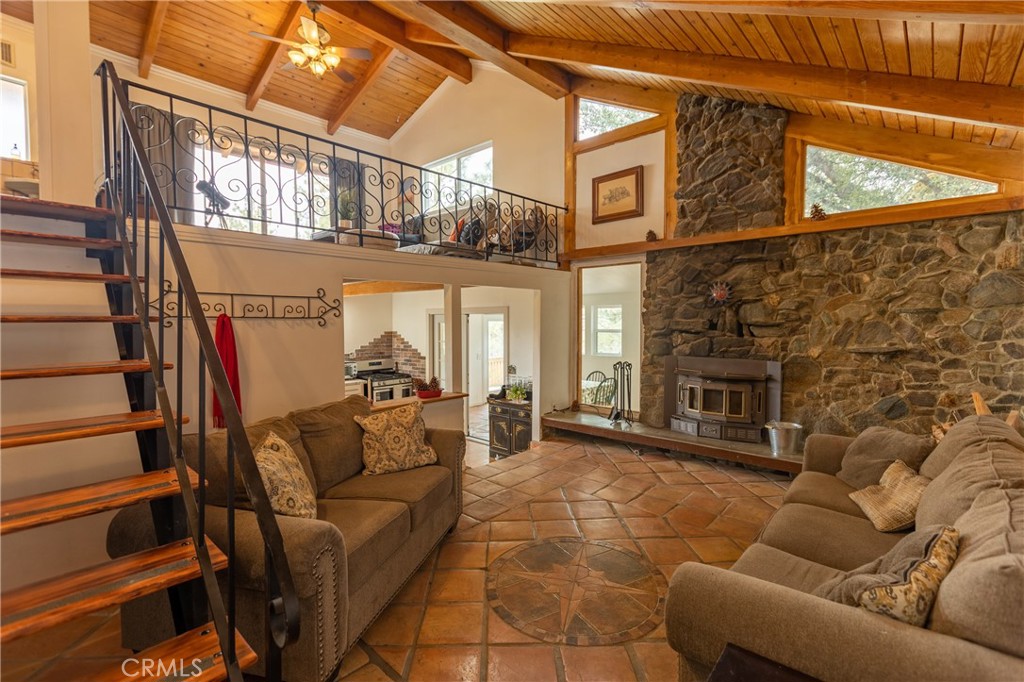 5218 Desert View Drive, Wrightwood, CA 92397