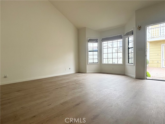 2714 Carnegie Lane, Redondo Beach CA: https://media.crmls.org/medias/e348f126-1b5c-410f-8332-11bac94ccc5a.jpg