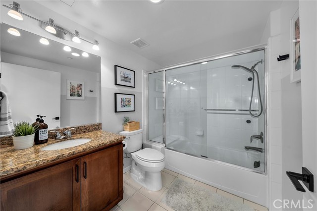 400 W Ocean Boulevard, Long Beach CA: https://media.crmls.org/medias/e349382e-0f23-45fe-bc8e-a1a567b98e28.jpg