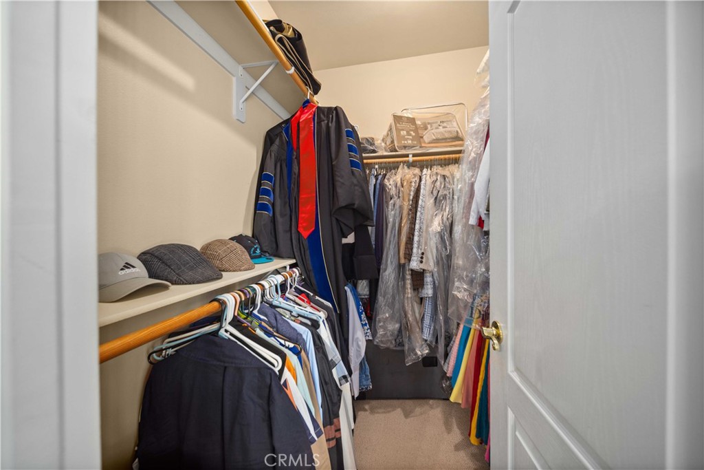 https://media.crmls.org/medias/e34941c1-40c3-4c2a-b409-e573b146c59a.jpg?preset=X-Large