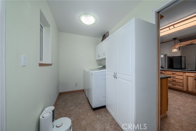 14274 Regina Way, Cobb CA: https://media.crmls.org/medias/e34a16af-e52d-4013-b337-2e6b441c86c2.jpg