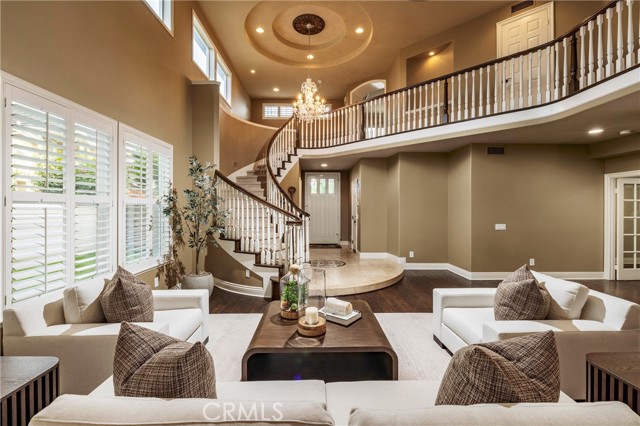 6403 Royal Grove Drive, Huntington Beach CA: https://media.crmls.org/medias/e34a8a63-b6f7-4ffd-84a8-928f9b591f53.jpg