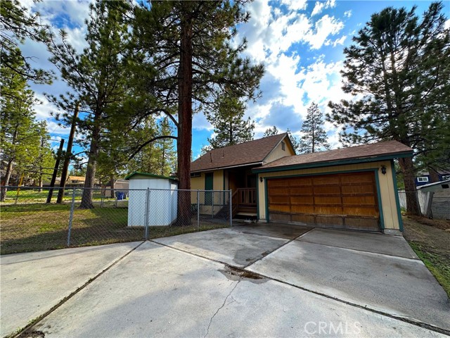 Detail Gallery Image 1 of 23 For 40074 Trail of the Whispering, Big Bear Lake,  CA 92315 - 2 Beds | 1 Baths
