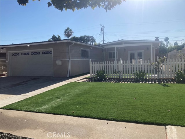 Detail Gallery Image 2 of 23 For 810 Sherry Ln, Santa Ana,  CA 92701 - 4 Beds | 3/1 Baths