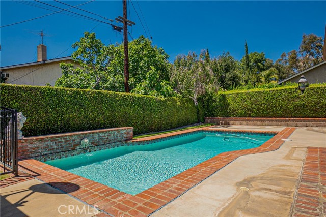 751 Santa Fe Court, San Dimas CA: https://media.crmls.org/medias/e34b69a3-a8aa-4e17-9bb9-fb5d324ad71d.jpg