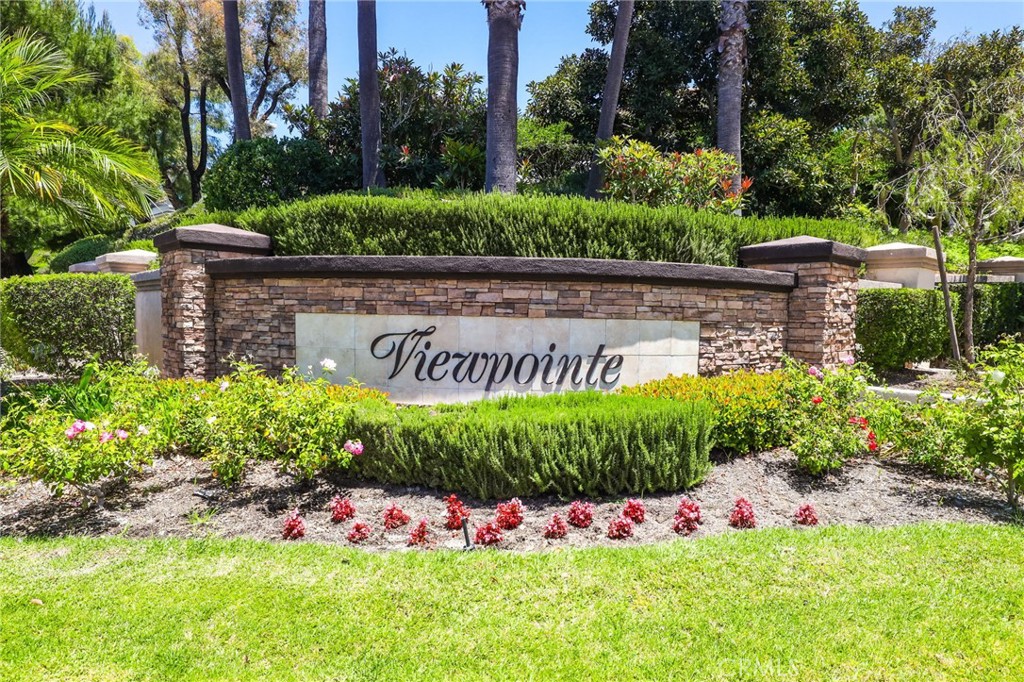 https://media.crmls.org/medias/e34bc2cd-998f-42da-86f4-37df5dffa78a.jpg?preset=X-Large