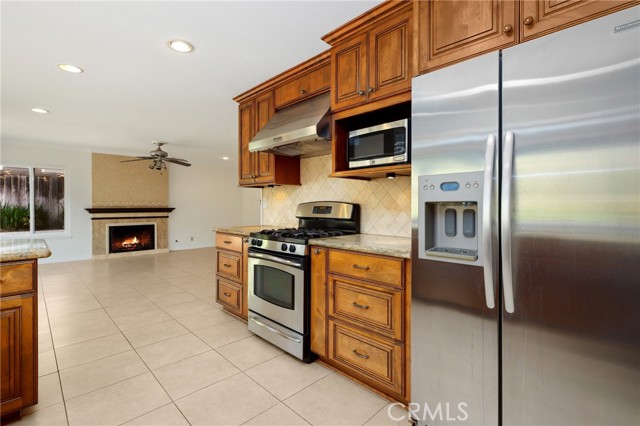 20681 Via Amarilla, Yorba Linda CA: https://media.crmls.org/medias/e34c10ac-d6be-4316-9eef-b9a03d70cedc.jpg