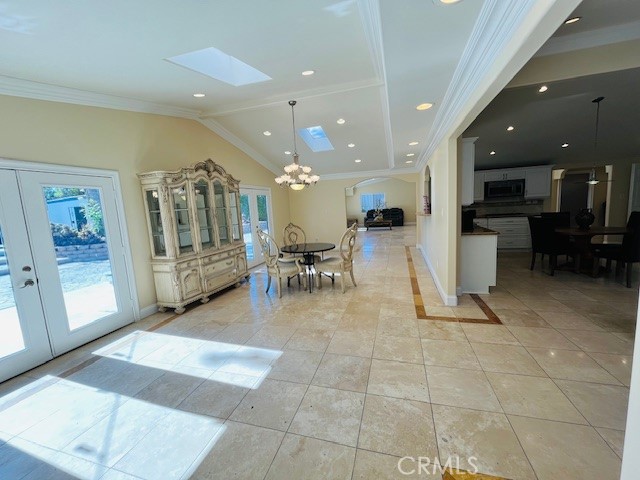 Detail Gallery Image 3 of 48 For 6201 Corbin Ave, Tarzana,  CA 91356 - 5 Beds | 4 Baths