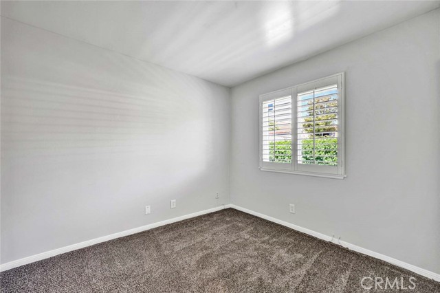 4736 Cielo Drive, Huntington Beach CA: https://media.crmls.org/medias/e34d0ddc-08fc-405f-9e48-3ab225e1f912.jpg