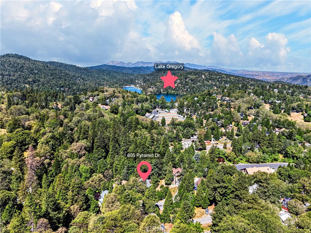 https://media.crmls.org/medias/e34d9c1a-4d47-4f48-b971-dcf945695683.jpg?preset=X-Large