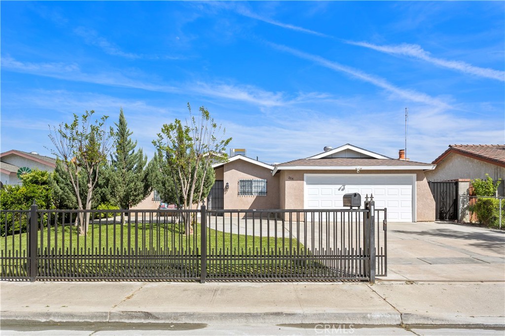 2214 Quincy